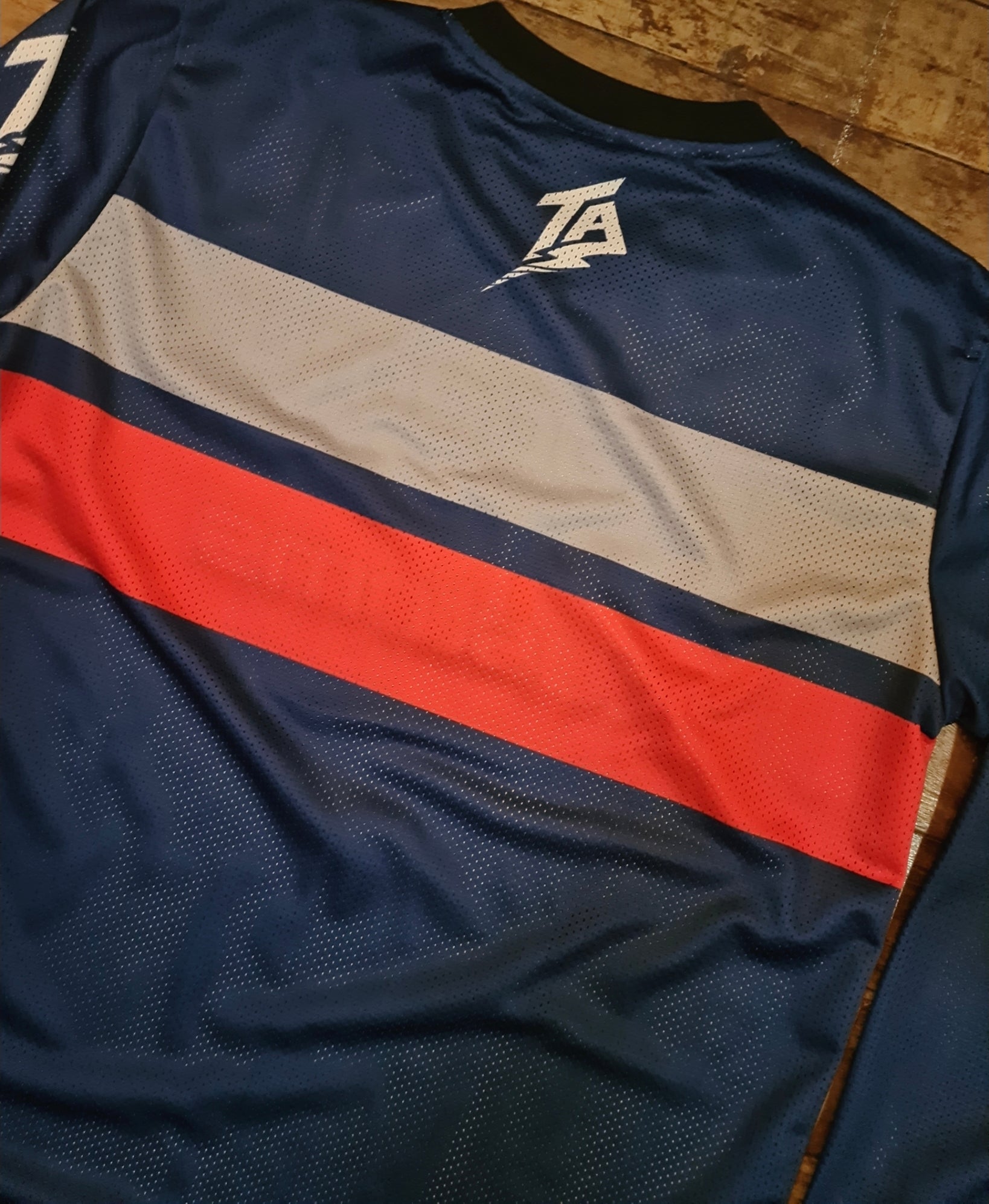 ACADEMY - BRAVE RIDING JERSEY